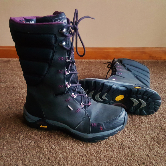 ahnu women's northridge insulated waterproof hiking boot